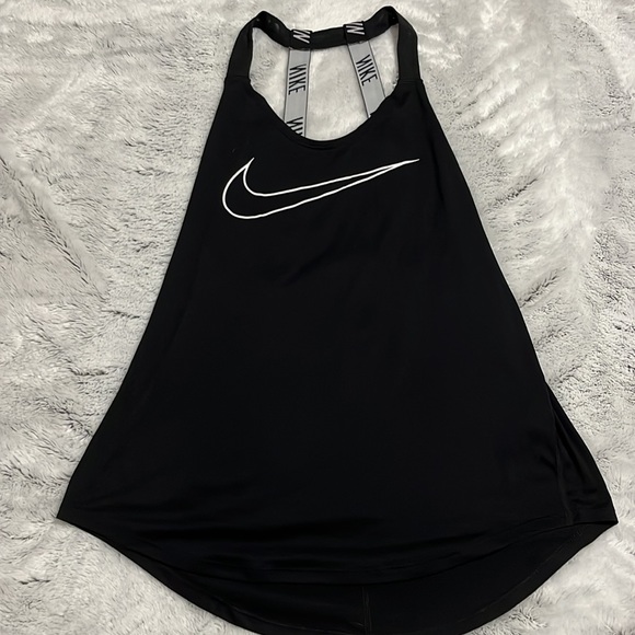 3 Nike tank tops - Picture 9 of 12